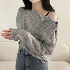 批发大码实拍薄款韩版露肩毛衣肩膀纽扣性感罩衫宽松套头长袖针织衫