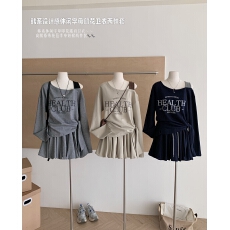 批发杨泡泡 一字肩卫衣套装裙女2025<b class='q'>春</b>秋新款短外套+百褶短裙两件套