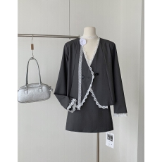 批发法式<b class='q'>蕾丝</b>花边拼接薄外套女初秋高级感气质优雅休闲<b class='q'>小西装</b>短裙套装