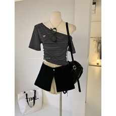 批发美式甜辣风斜肩短款百搭<b class='q'>条纹</b>短袖T恤女高腰显瘦分层<b class='q'>短裙</b>裤两件套