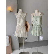 批发莱赛尔立体抽皱木耳边吊带<b class='q'>裙</b>温柔垂感微A连衣<b class='q'>裙</b>