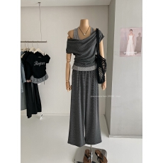 批发夏季日常穿搭套装2026韩系挂脖假两件一字肩T恤条纹休闲裤两件套