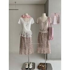 批发纯欲u领短袖<b class='q'>修身</b>T恤亲肤视觉瘦腿姐感系穿搭套装碎花半身裙两件套