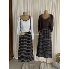 批发韩系超火穿搭辣妹风显瘦撞色吊带背心<b class='q'>开衫</b>条纹半身长裙秋季三件套
