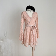 批发Sun雅乔甜桃娇娇秋冬名媛辣妹优雅气质V领<b class='q'>钉珠</b>蕾丝长袖<b class='q'>连衣裙</b>