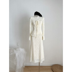 批发Sun雅乔甜桃娇娇秋冬名媛辣妹优雅气质V领<b class='q'>钉珠</b>蕾丝长袖<b class='q'>连衣裙</b>