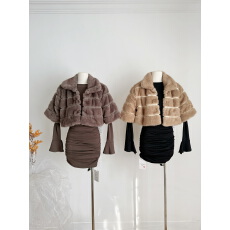 批发JAYKY YANG琥珀少女短款娃娃领<b class='q'>狐狸毛</b>皮草设计感气质修身外套