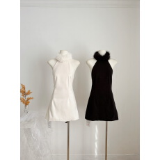 批发viola冬日战裙 惊艳出场b入 狐狸毛领口毛呢<b class='q'>连衣裙</b><b class='q'>可爱</b>少女感