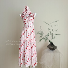 批发Q女家 新品9折花契玫瑰园/长短裙氛围感<b class='q'>红色</b>度假碎花<b class='q'>连衣裙</b>