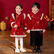 批发<b class='q'>儿童</b>拜年服男童冬装国风唐装汉服套装女童表演服加厚过新年衣服红