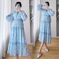 批发实拍大量现法式复古水墨碎花孕妇连衣裙<b class='q'>春</b>季新款高级感蓝色长裙