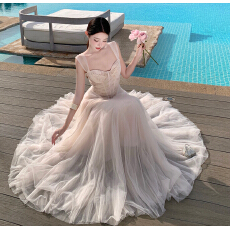 批发2026新款【少女手札】法式网纱鱼骨<b class='q'>蕾丝</b>刺绣<b class='q'>连衣裙</b>吊带荷叶边礼服