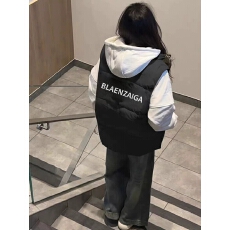 批发可退换（高品质手塞棉加厚）冬季马甲带门禁棉服印花棉衣面包服女