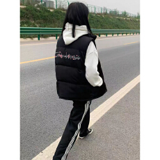 批发可退换（高品质手塞棉加厚）冬季马甲带门禁棉服印花棉衣面包服女