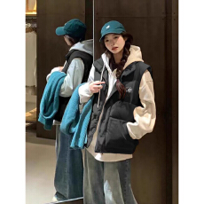 批发可退换（高品质手塞棉加厚）冬季马甲带门禁棉服印花棉衣面包服女