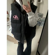 批发可退换（高品质手塞棉加厚）冬季马甲带门禁棉服印花棉衣面包服女