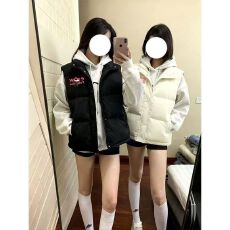 批发可退换（高品质手塞棉加厚）冬季马甲带门禁棉服印花棉衣面包服女