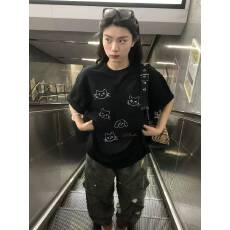 批发高品质纯棉200克精梳紧密100%棉直播同品（前印花）宽松短袖t恤女