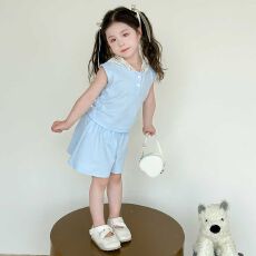 批发女童<b class='q'>夏</b>装无袖套装新款花边连帽背心短裤两件套<b class='q'>夏</b>季衣服