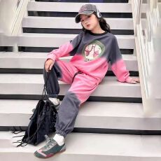 批发儿童2025新款春秋装宽松潮流女孩渐变中厚冬季装圆领套头长袖套装