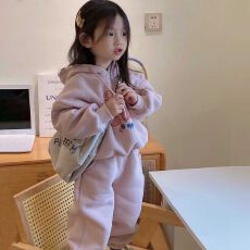 批发【华棉复合羊驼绒】 女童秋冬可爱卡通小熊印花两件套