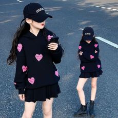 批发女童爱心卫衣春季新款中大儿童洋气时髦潮搭童装初中学生连帽衫