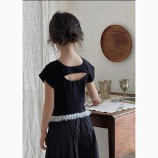 批发<b class='q'>女</b><b class='q'>童</b>夏装2026<b class='q'>新款</b>儿童短袖t恤背部镂空短款上衣女孩体恤潮牌炸街