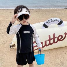 批发【配泳帽】儿<b class='q'>童</b>男<b class='q'>童</b><b class='q'>防晒</b>长袖<b class='q'>速</b>干泳装<b class='q'>套装</b>（聚酯纤维）