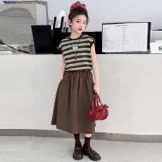 批发女<b class='q'>童</b><b class='q'>夏</b><b class='q'>套装</b><b class='q'>2026</b>新款儿<b class='q'>童</b>洋气时髦条纹短袖夏装大<b class='q'>童</b>夏季裙子两件套