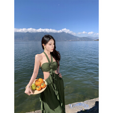 批发实拍森系旅人艺术系流浪风绑带绿色荷叶边裙波嬉挂脖露背连衣裙