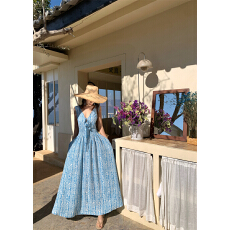 批发2026新款仙气飘飘法式复古V领无袖<b class='q'>连衣裙</b><b class='q'>夏</b>日蓝色长裙度假<b class='q'>连衣裙</b>