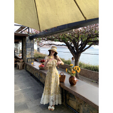 批发淡橘松榄 法式碎花纯欲蕾丝拼接显瘦小飞袖<b class='q'>连衣裙</b>设计感<b class='q'>长裙</b>