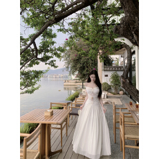批发法式白色一字肩<b class='q'>连衣裙</b>女露背收腰<b class='q'>长裙</b>度假气质仙女裙子