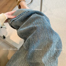 批发满天星烫钻直筒牛仔裤女秋<b class='q'>冬</b>2026年新款设计感高腰垂感显瘦阔腿裤
