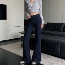 批发复古双扣低腰微喇牛仔裤女秋季新款<b class='q'>水洗</b>修身显瘦弹力喇叭拖地长裤