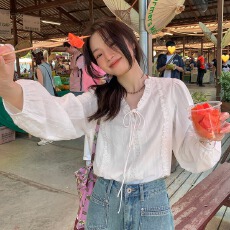 南法秋日法式系带花边领2025白衬衫女小个子别致温柔风衬衣