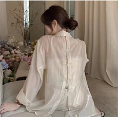 批发2026新款韩版上衣设计感小众女装春夏装新款法式别致气质衬衣