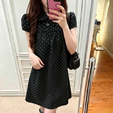 批发赫本风法式黑色波点<b class='q'>连衣裙</b>子女夏季2026新款小个子气质高级感短裙