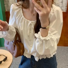 批发白色蕾丝花边长袖衬衫女2026<b class='q'>秋</b>季新款甜美风设计感泡泡袖短款上衣