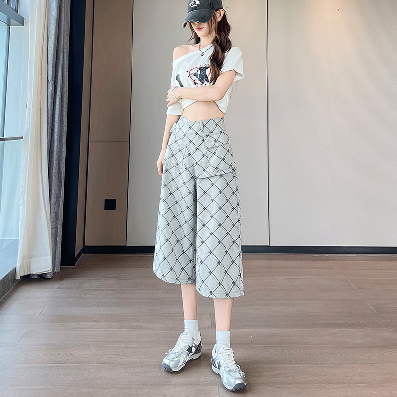 BY27170# 设计感拼接屁...