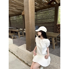 批发OIOI ESSE/