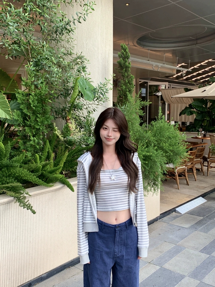 FA36524# 板栗可可'韩女设定'白色连帽上衣女薄款春秋小个子短款卫衣外套 服裝批發女裝批發服飾貨源