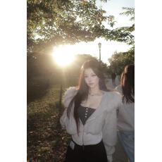 批发银闪毛领灰色<b class='q'>短款</b>长袖外套重工设计感秋冬加绒<b class='q'>卫衣</b>