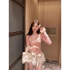 批发<b class='q'>日系</b><b class='q'>甜美</b>风款温柔风蝴蝶结装饰内搭上衣