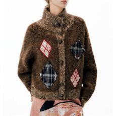 批发学院风复古菱格纹高领毛针织开衫女秋冬格纹贴布绣减龄外套高级感