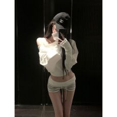 批发设计感小众<b class='q'>修身</b>辣妹百搭显瘦运动条纹短<b class='q'>裤</b>