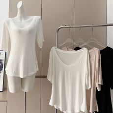 批发莫代尔纯欲辣妹宽松深V领短袖T恤女春夏季2026新款韩系上衣<b class='q'>打底衫</b>