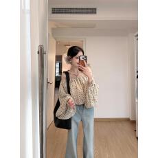 批发法式灯笼袖一字肩长袖<b class='q'>波点</b>雪纺<b class='q'>衬衫</b>女春夏季新款露肩短款小衫上衣