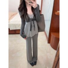 批发广州软糯<b class='q'>羊绒</b>220克 甜辣V领吊带背心叠穿披肩<b class='q'>外套</b>套装