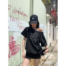 批发纯棉夏季美式复古斜肩小上衣<b class='q'>女</b><b class='q'>短袖</b>露肩字母烫钻小众辣妹<b class='q'>T</b><b class='q'>恤</b>
